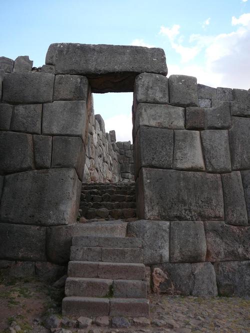 Cuzco_2_sacsaywhaman_4