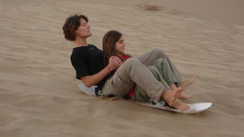 Huacachina_20_sarah_et_mag_sur_leur_sand