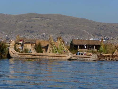 Puno_5_les_iles_uros