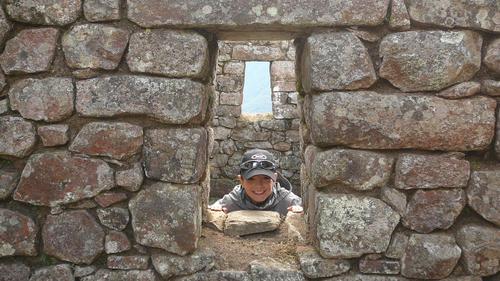 Machu_picchu_20_dans_les_ruines_1